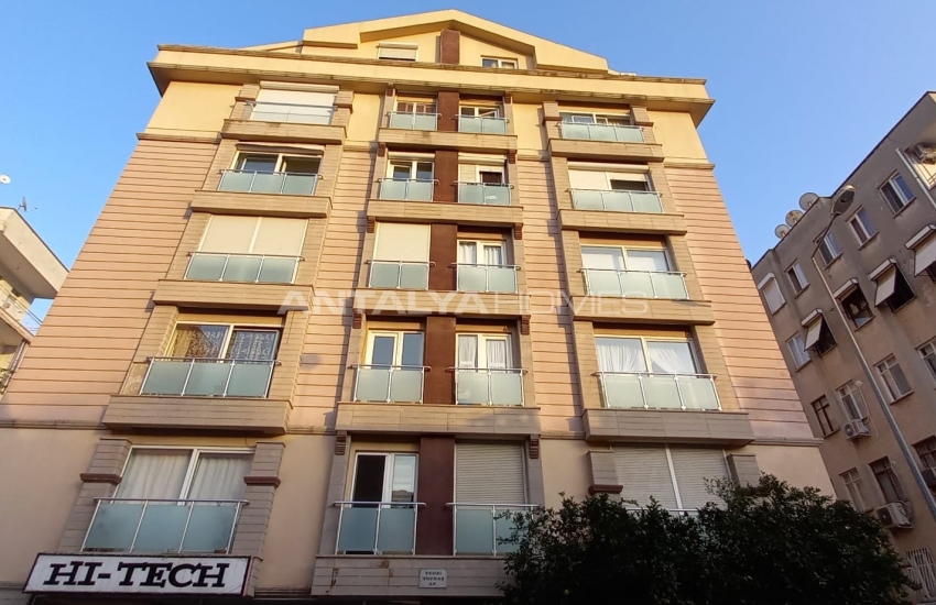 Turnkey Flat Within Walking Distance of Sea in Muratpasa 2