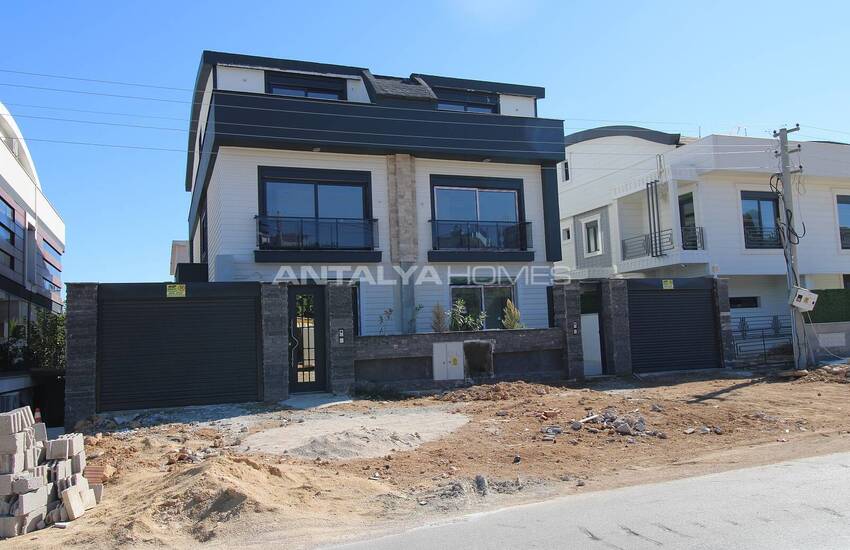 Villa with a Lift and Private Garden in Guzeloba Antalya 7