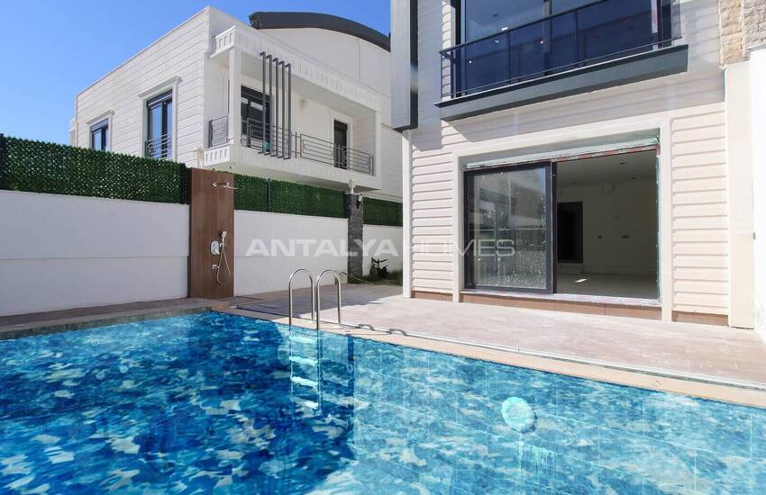 Villa with a Lift and Private Garden in Guzeloba Antalya 2