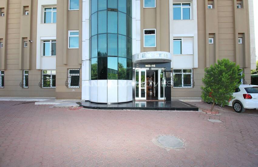 Ready to Move Apartment in a Complex in Lara Antalya 10