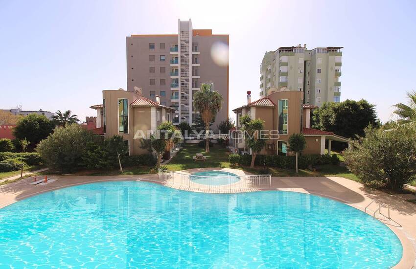 Ready to Move Apartment in a Complex in Lara Antalya 4