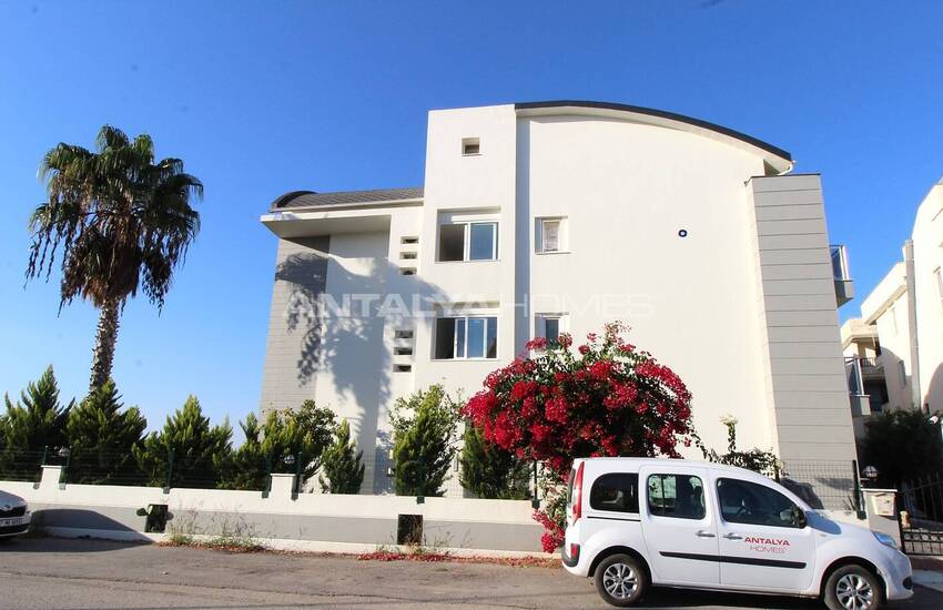 Key-ready Furnished Apartment in Complex with Pool in Belek 5