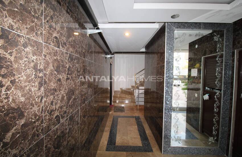 Spacious Apartment with Natural Gas System Near the Sea in Lara 11