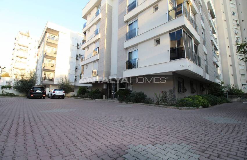Spacious Apartment with Natural Gas System Near the Sea in Lara 4