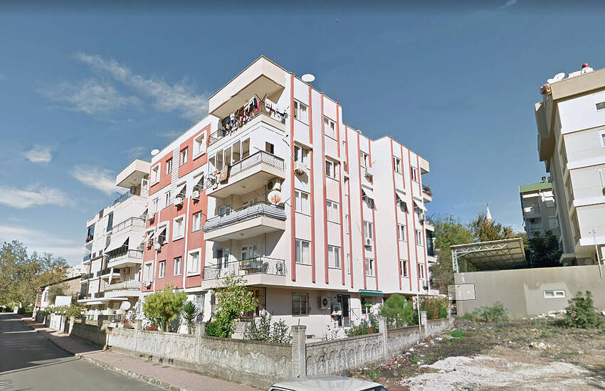 Spacious Apartment with Natural Gas in Antalya Muratpasa 1