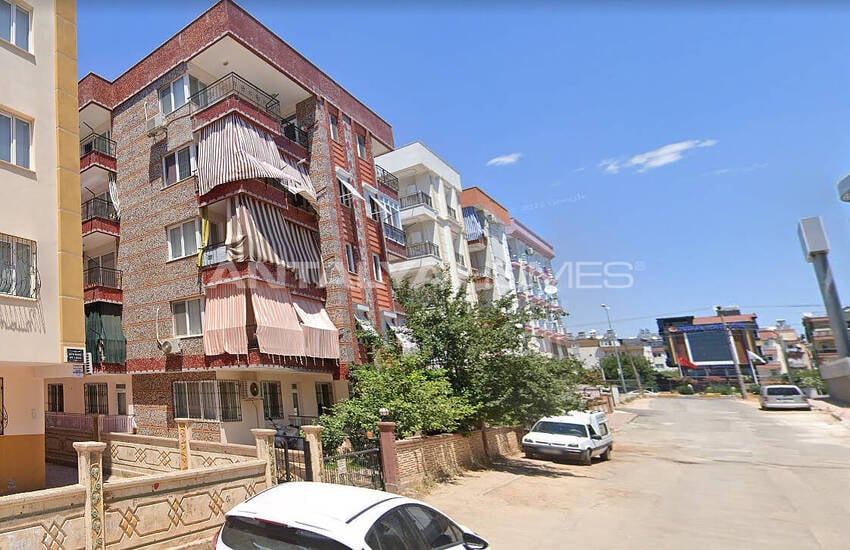 Spacious 3-bedroom Property Near the City Center in Muratpasa 3
