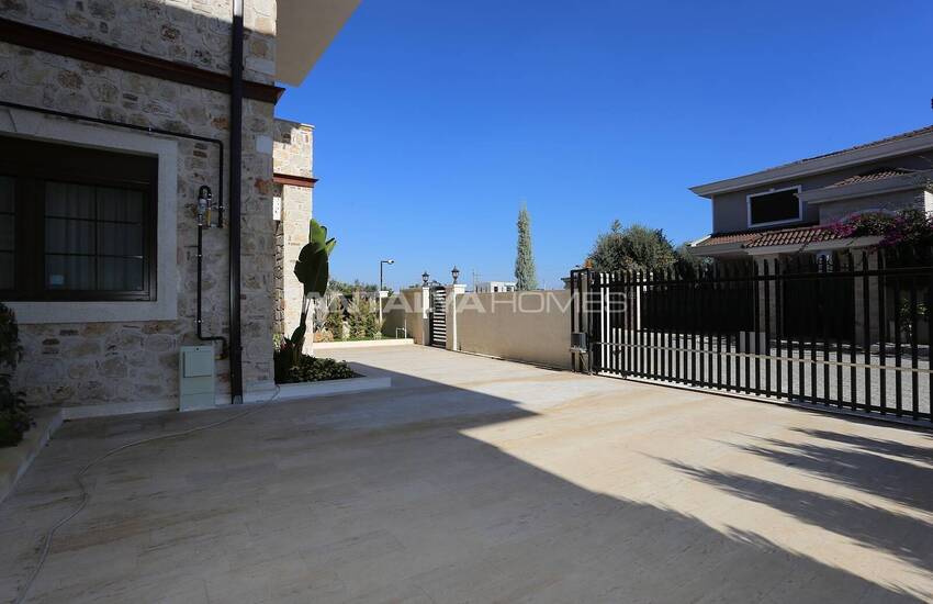 Antique Design Villas with Private Pool in Dosemealti 6