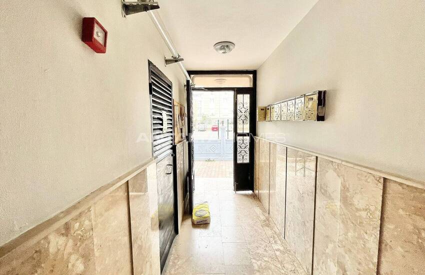 Spacious Flat Close to City Center in Antalya Muratpasa 9