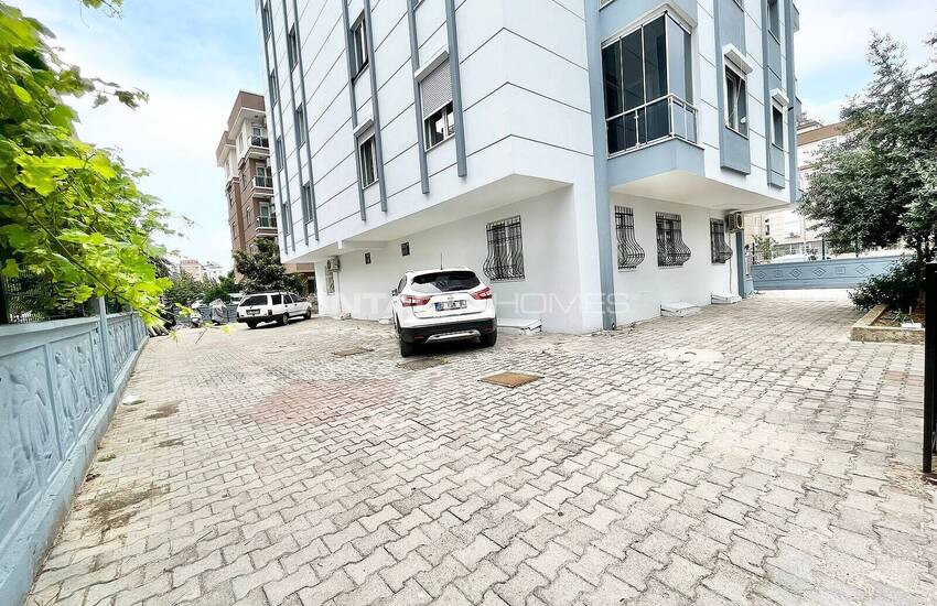 Spacious Flat Close to City Center in Antalya Muratpasa 5