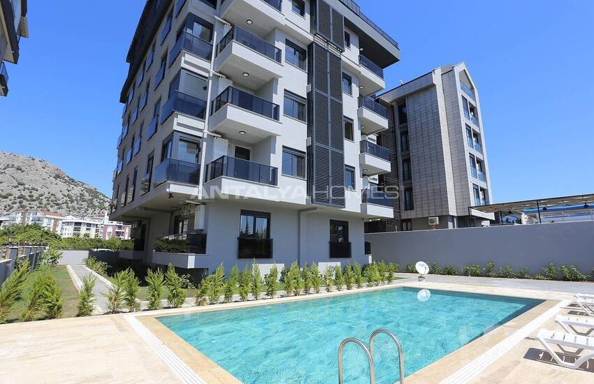 Apartments in Boutique Complex with Pool in Antalya Konyaalti 2