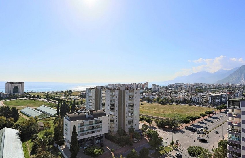 Renoverad Rymlig Lägenhet Med Havsutsikt I Antalya Konyaalti