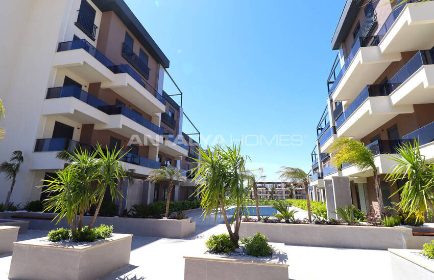 شقق مع تراس مع مجمع سكني آمن في أكسو ألتينطاش