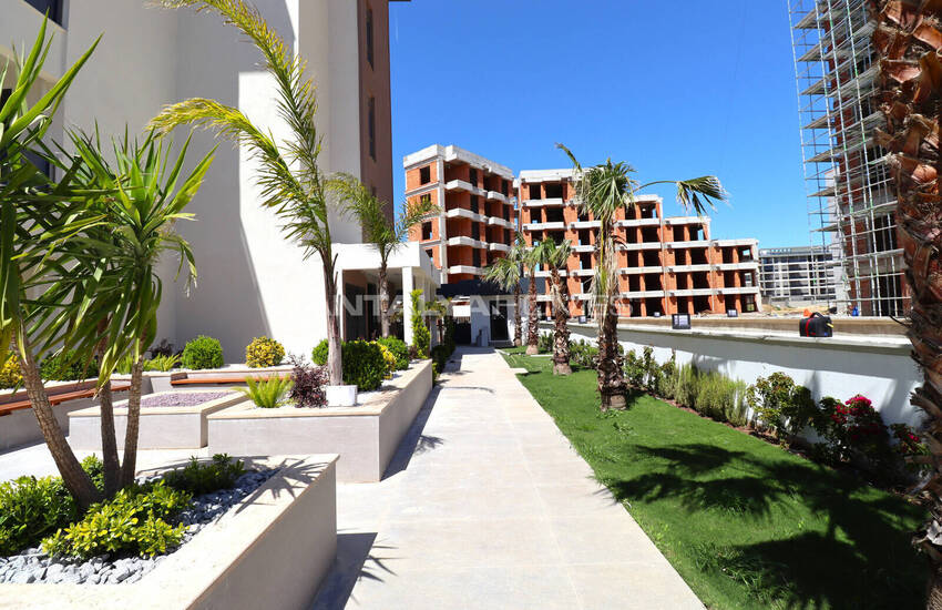 شقق مع تراس مع مجمع سكني آمن في أكسو ألتينطاش 11