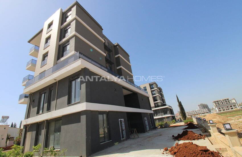 شقق فسيحة من غرفتين مع حديقة للاستخدام في أنطاليا ألتينتاس 6