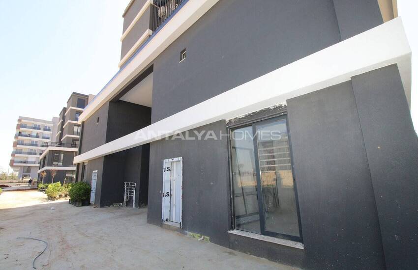 شقق فسيحة من غرفتين مع حديقة للاستخدام في أنطاليا ألتينتاس 8