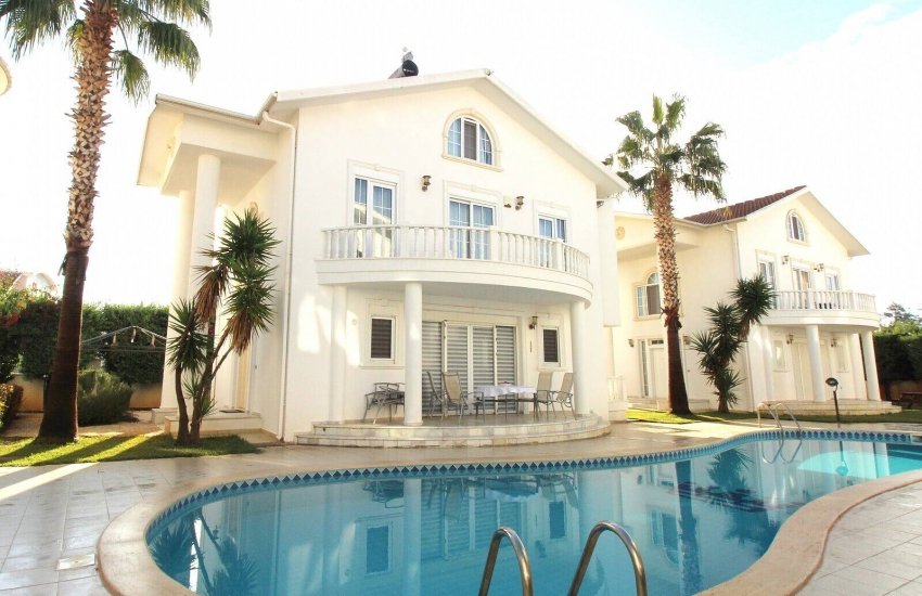 Furnished Villa Close to Public Beach and Golf Courses in Belek 1