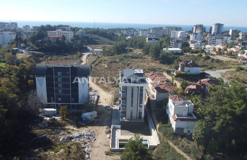 Sea and City View Flats Close to Amenities in Alanya Avsallar 4