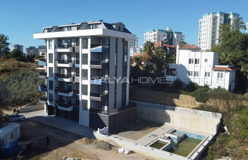 Sea and City View Flats Close to Amenities in Alanya Avsallar 1
