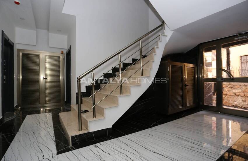 Fully Furnished 1+1 Flat in the Heart of the City in Antalya 7