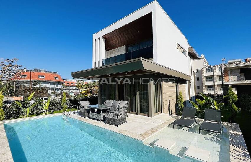 Kemer'de Muhteşem Dağ Manzaralı Satılık Lüks Villa 2