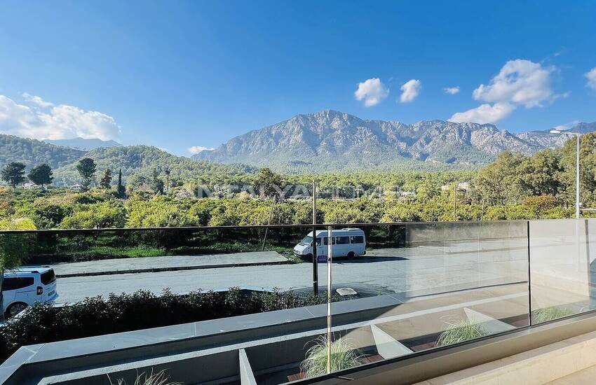 Kemer'de Muhteşem Dağ Manzaralı Satılık Lüks Villa 8