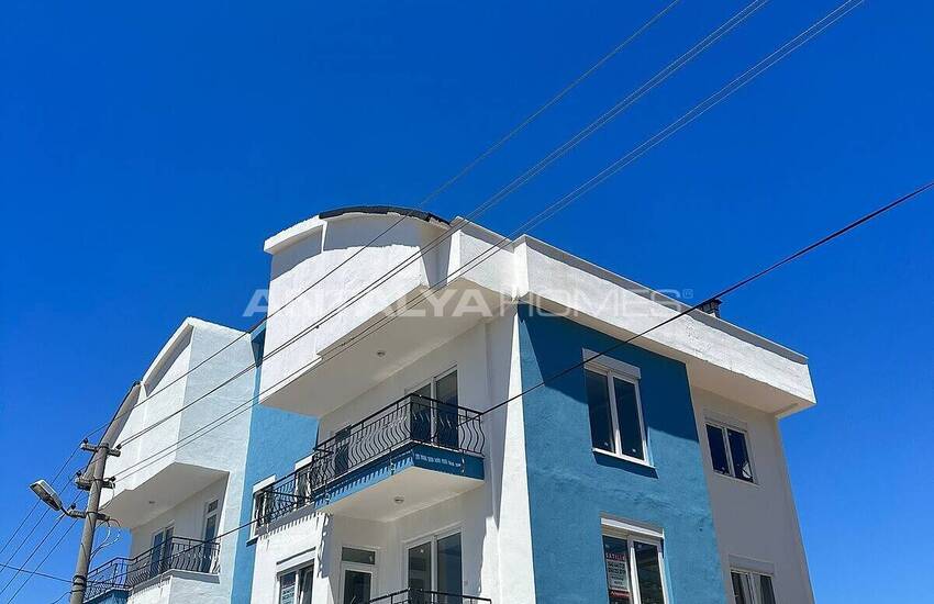 Well-located Apartment Close to Tram Station in Antalya Kepez 1