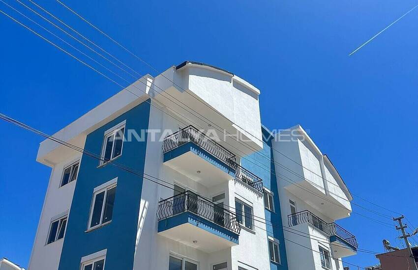 Well-located Apartment Close to Tram Station in Antalya Kepez