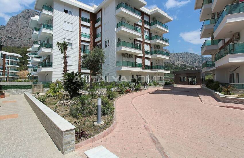 Furnished Apartment in a Secure Complex in Antalya Konyaalti