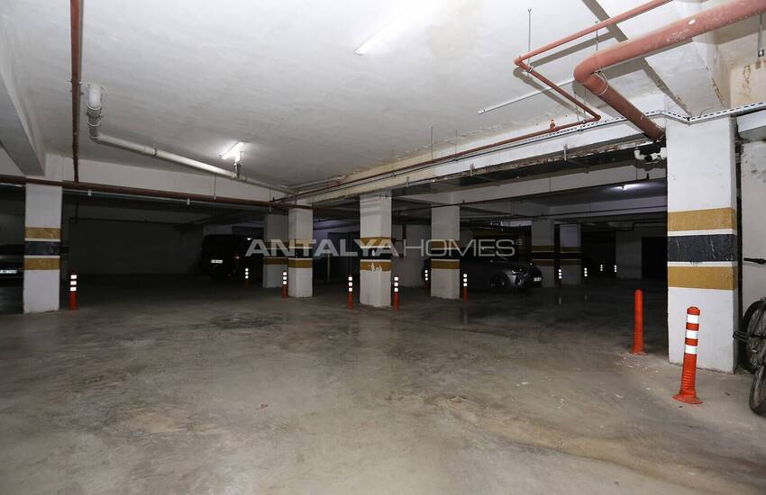 Duplex Apartment in Complex with Indoor Parking in Konyaalti 1