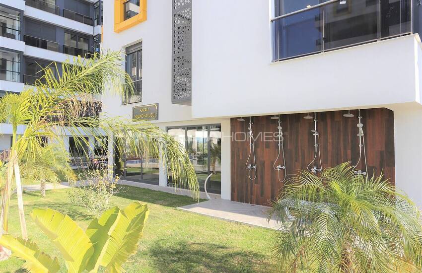 Flat with En-suite Bathroom in Complex with Pool in Antalya Kepez 3