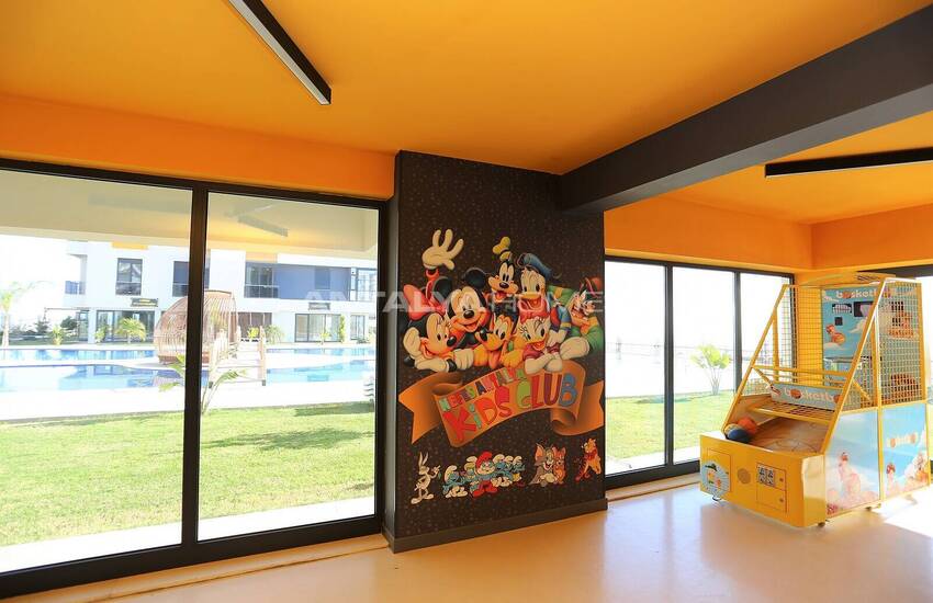 Flat with En-suite Bathroom in Complex with Pool in Antalya Kepez 9