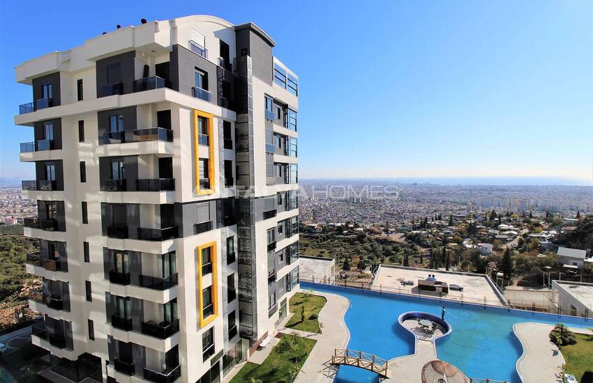 Flat with En-suite Bathroom in Complex with Pool in Antalya Kepez 1