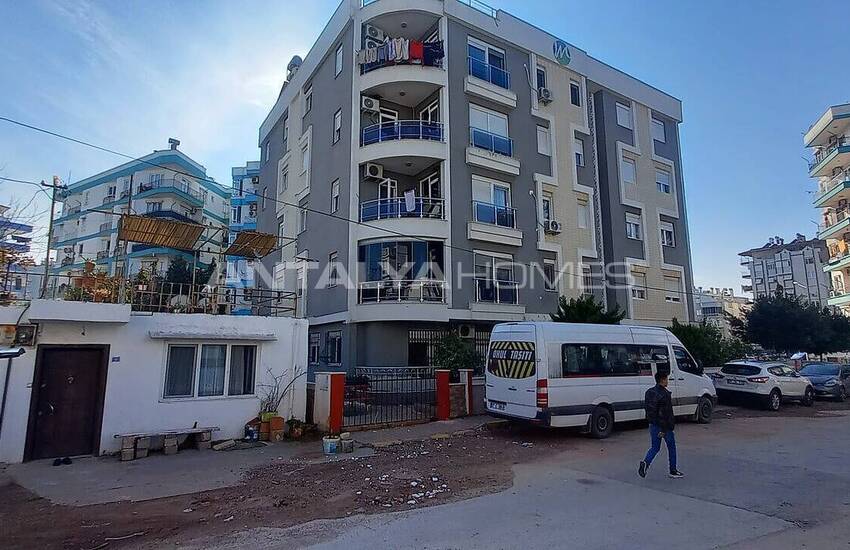 Furnished Property Near the City Center in Antalya Muratpasa 3