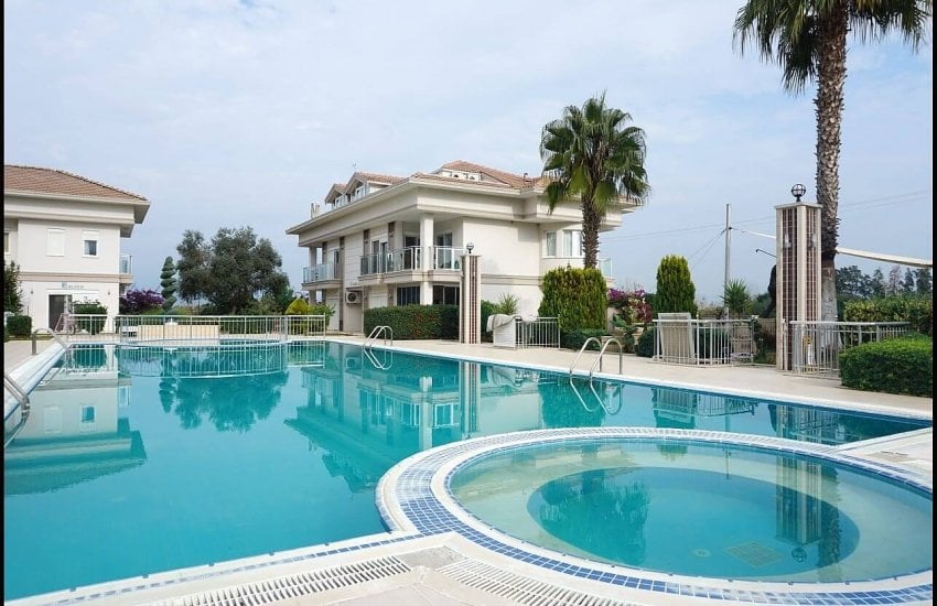 Furnished 4-bedroom Flat in Complex Close to Golf Courses in Belek