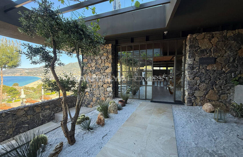 Seafront Properties with Unique Views in Alanya Carsi 13