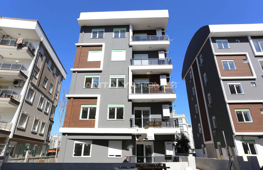 New and Stylish 4+1 Flat with Natural Gas in Antalya 2