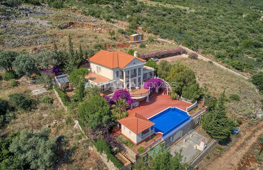 Fristående Hus Med Fantastisk Utsikt Över Havet Och Ön I Kas 10