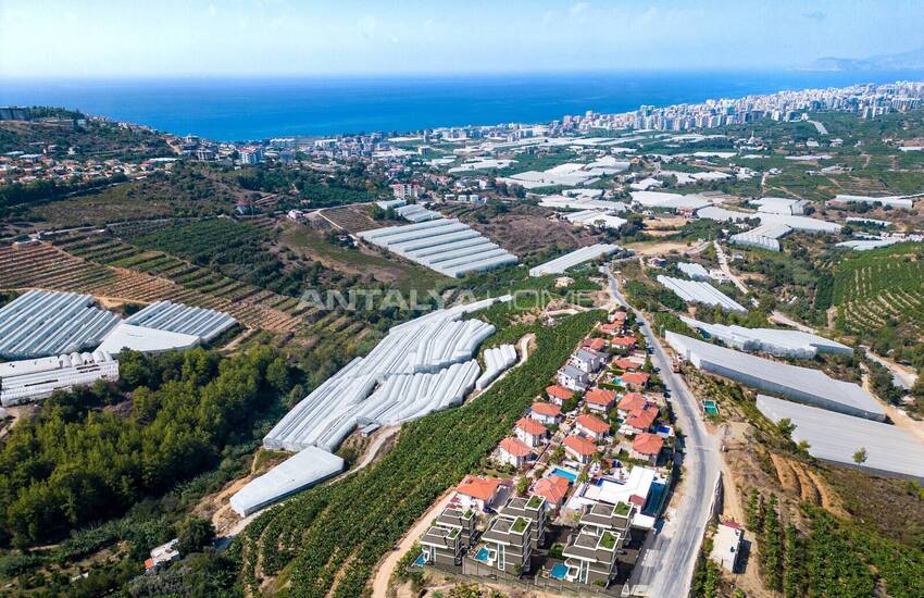 Villas Individuelles Luxueuses Vue Mer Et Ville À Alanya 1