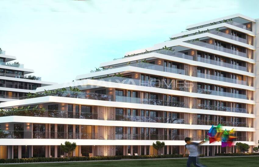 Antalya Altıntaş'ta Havuzlu Sitede Bahçe Kullanımlı Şık Daireler 6