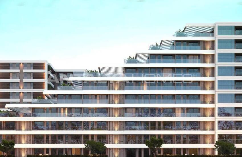 Antalya Altıntaş'ta Havuzlu Sitede Bahçe Kullanımlı Şık Daireler 7