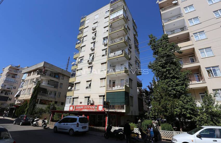 Antalya Muratpaşa'da Tadilatlı Ferah İç Mekanlı 3+1 Daire 2