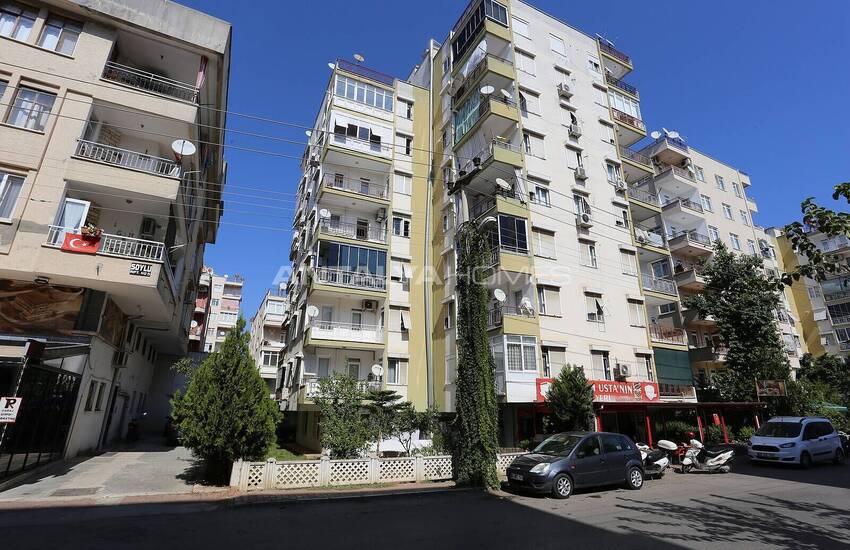 Antalya Muratpaşa'da Tadilatlı Ferah İç Mekanlı 3+1 Daire 3