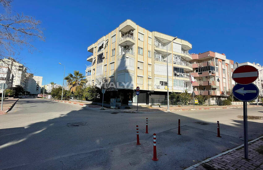 شقة 3 غرف نوم بتصميم أنيق مع حمام الوالدين في مراد باشا 3