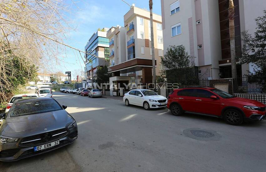Well-kept Turnkey Apartment with 2 Bedrooms in Antalya Muratpasa 1