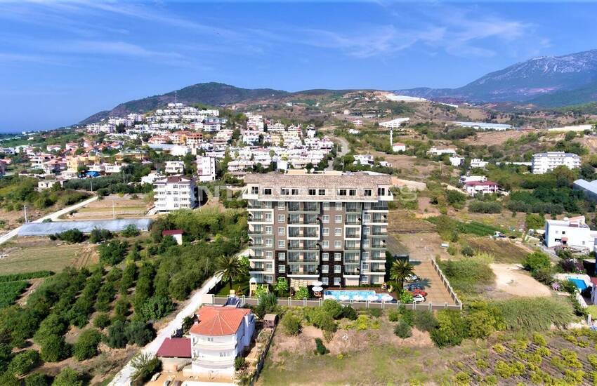 Alanya Demirtaş'ta Denize Yakın Havuzlu Sitede Lüks Daireler