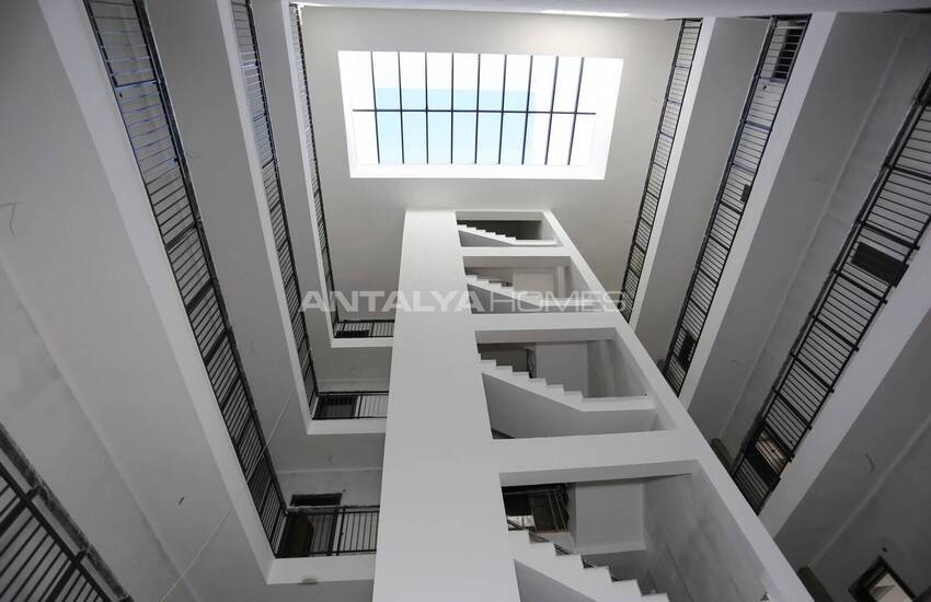 آپارتمان های مدرن در یک مجتمع با استخر نزدیک به تراموا در کپز 6