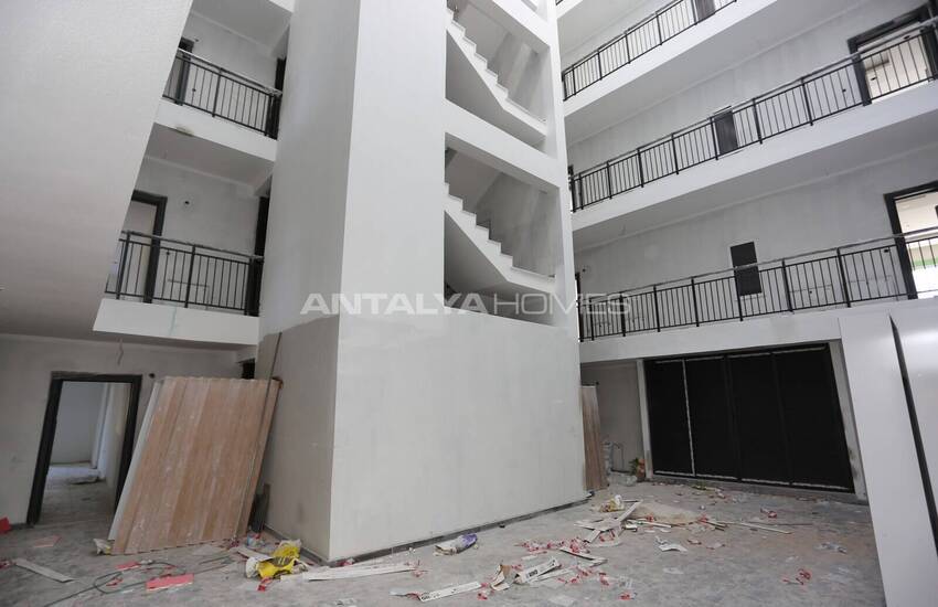 آپارتمان های مدرن در یک مجتمع با استخر نزدیک به تراموا در کپز 7