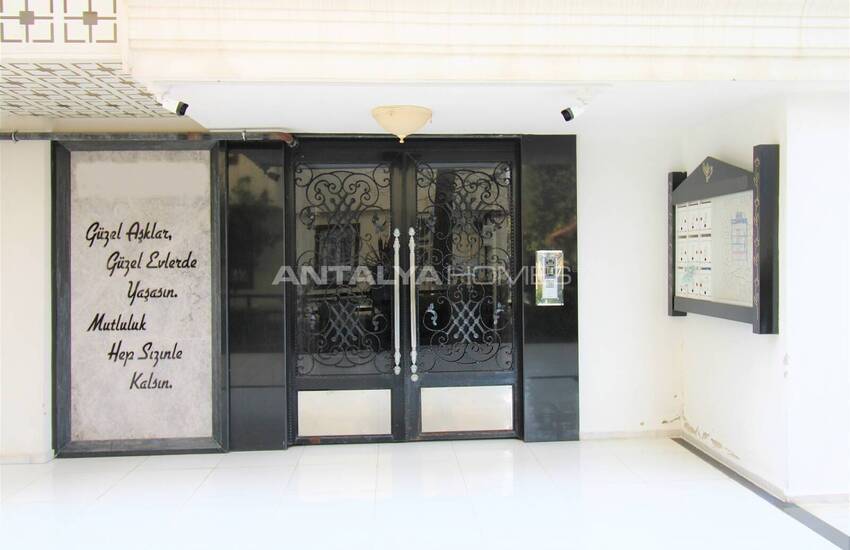 Antalya Lara'da Havuzlu Butik Sitede Plaja Yakın Daire 6