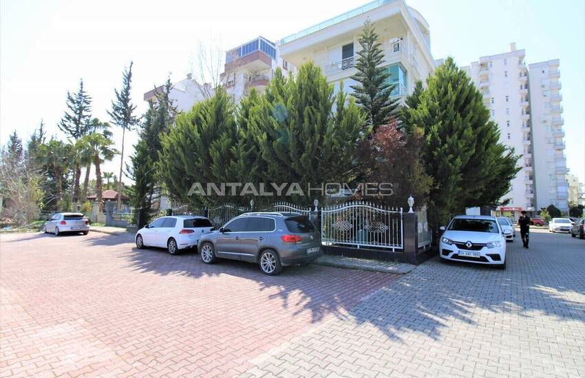 Antalya Lara'da Havuzlu Butik Sitede Plaja Yakın Daire 3