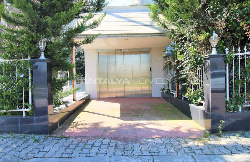 Antalya Lara'da Havuzlu Butik Sitede Plaja Yakın Daire 7